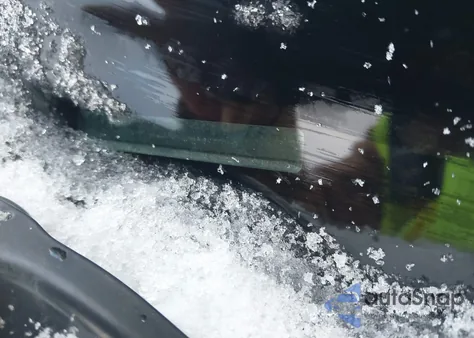 2013 Infiniti G37 Journey z USA, uszkodzony, nr VIN JN1CV6AP9DM300523